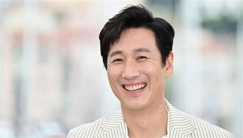 lee sun kyun squid game|Lee Sun.